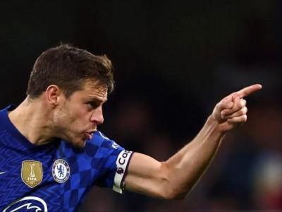 Finally, Chelsea get one over Barcelona as key defender signs fresh two-year contract