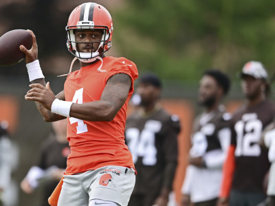 Deshaun Watson faces reporters for first time since settlement with NFL