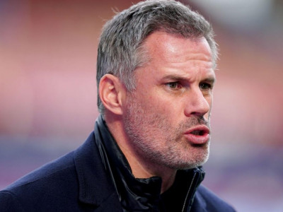 Carra: Liverpool's defending 'embarrassing' | Neville: I'm stunned Premier League table