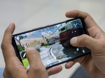 Six super-smart phones for gaming