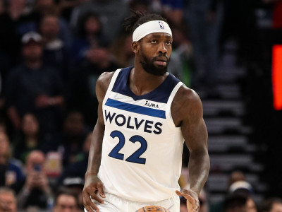 Los Angeles Lakers finalizing deal to acquire Patrick Beverley from Utah Jazz, sources say