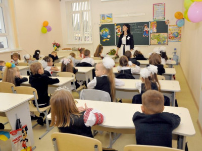 Parents in occupied Luhansk offered payments to take children back to school, – regional governor