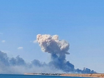 New Explosions In Crimea Near Yevpatoria, Sevastopol