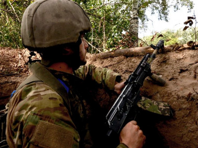 In the east, Ukraine braces to launch counter-attack