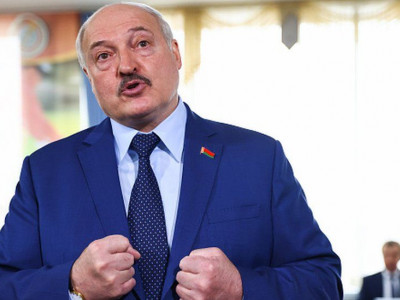 Lukashenko supports Russia's war, but rules out invading Ukraine