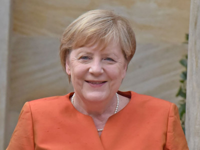 Merkel urged to take Putin s nuclear threats seriously