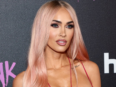 Megan Fox's Blue Jelly Manicure Has Me Questioning My Fall Nail Color Palette