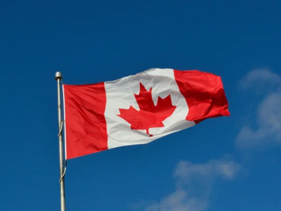 Canada urges citizens to leave Russia