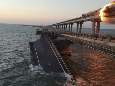 Kremlin blames Kyiv military intelligence for Crimea bridge blast
