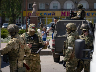 Russian occupiers take away looted property from Energodar