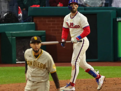 Bryce Harper's heroics send Phillies to World Series