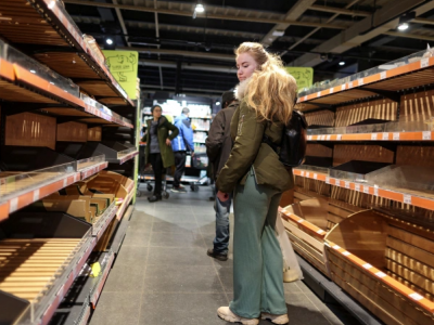 Invaders stop supplying food to Kherson, close supermarkets - Khlan