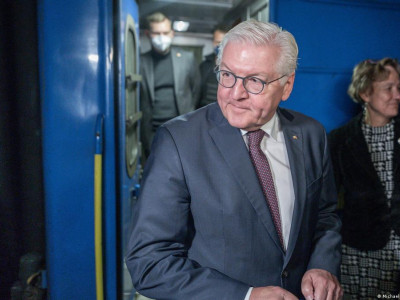 Ukraine: German President Steinmeier arrives in Kyiv