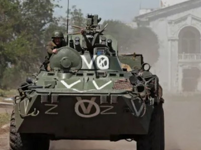 From washing machines to monuments: Russians steal from Ukraine and force us to fight on