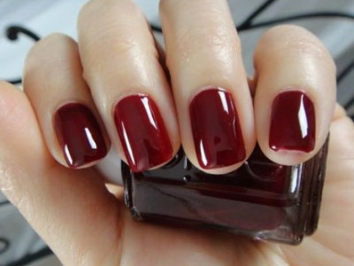 The Best Nail Polish Colors to Wear This Winter