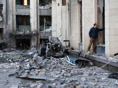 Ukraine updates: Russia's tactics in Donbas 'crazy'