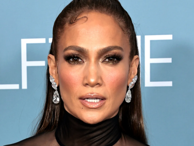 Jennifer Lopez's Latest Manicure Has Gold Chains, Piercings, Hearts, and More