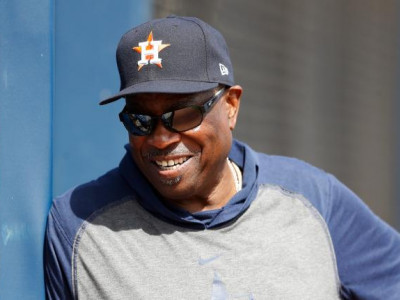 Dusty Baker again just one win away from elusive World Series title as manager