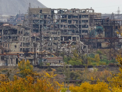 Russians building line of defense around Mariupol, says mayor's adviser