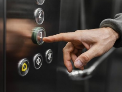 What to do if you are stuck in an elevator due to a blackout: useful tips