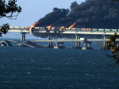Russia unlikely to fully repair Crimean Bridge until September 2023 - British intelligence