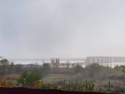 In Kherson, section of Antonivsky bridge collapses - social media