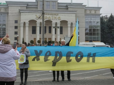 CNN and Sky News journalists stripped of their accreditation for reporting from Kherson