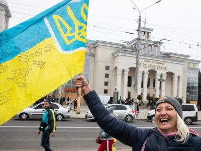 Kherson Diary: No Power, no Water but the Joy Just Flows