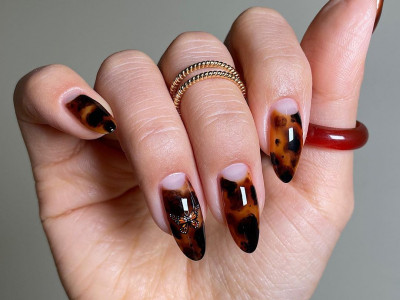 Autumn manicure trends 2022