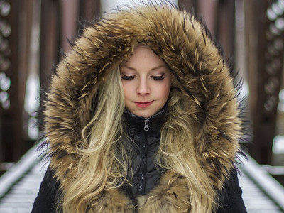 30 Fluffy Winter Accessories to Keep You Warm