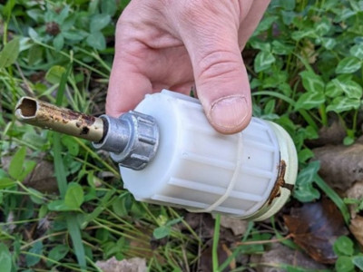 Russian forces use CS gas grenades against Ukrainian troops