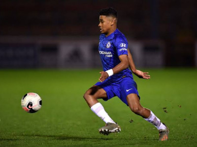 Forget Cucurella and Chilwell, Graham Potter must soon unleash Chelsea's dangerous 20 year old ace