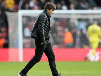 Conte slams 'selfish' Spurs, aims dig at owners