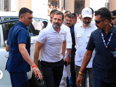 India: Opposition's Rahul Gandhi barred from parliament