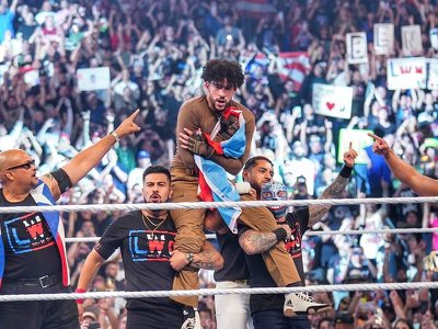 Bad Bunny gets help from Carlito & Savio Vega in epic San Juan Street Fight