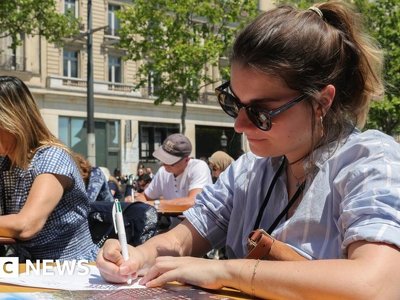 France: Paris Champs-Élysées hosts mass spelling contest