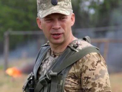 Ukrainian forces moving forward in Bakhmut direction – Syrsky