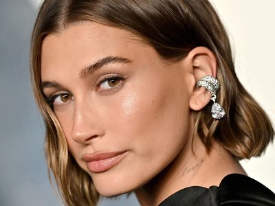 Hailey Bieber's Mirror Glaze Nails Are Like Glazed Donut Nails Times 1,000