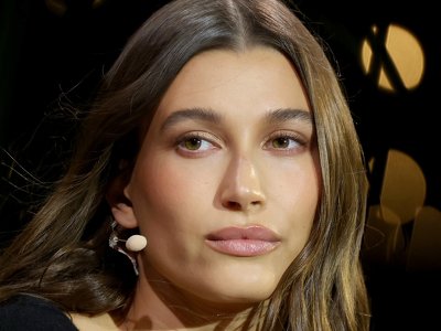 I Can't See a Thing After Looking Directly Into Hailey Bieber's Cheekbone Highlight
