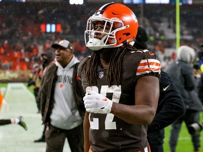RB Hunt returns to Browns after Chubb injury