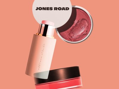 14 Best Blushes for Mature Skin for a Bouncy Finish
