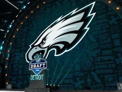 Eagles tie NFL draft record with eight trades