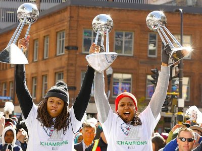 Moore, Augustus hail Lynx reign at HOF ceremony
