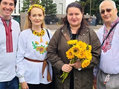 Sunflower planting action held in Washington in support of Ukraine