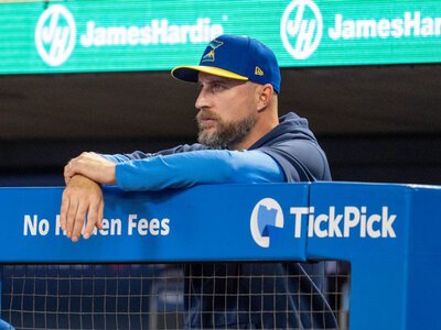 Twins support Baldelli amid 'Fire Rocco' chants