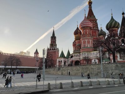  Some in Russia ready to ‘open the champagne’ ahead of expected Ukraine peace talks 