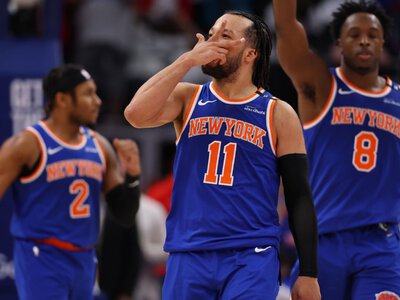 Brunson's clutch 3 sinks Pistons, Knicks advance