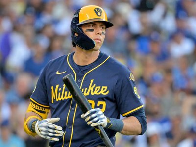 Brewers' Yelich out a month with adductor strain