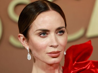 Emily Blunt Put a Springy Spin on Classic Red Nails