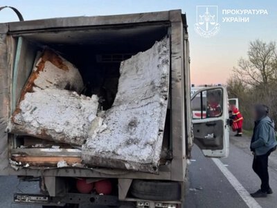 Russian drone attacks bread delivery van on Kharkiv region highway, injuries reported